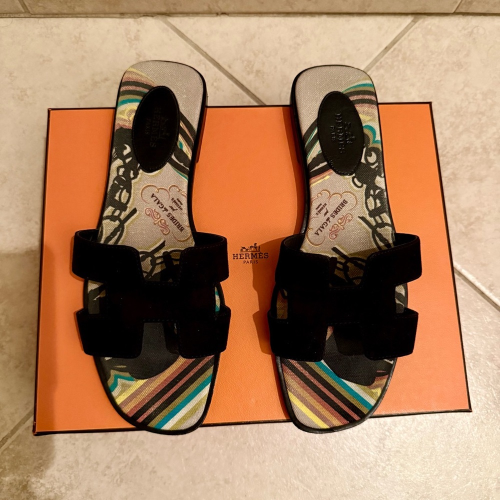 Authentic Rare Brides De Gala Design Black Oran Sandals w/ original box, dustbag